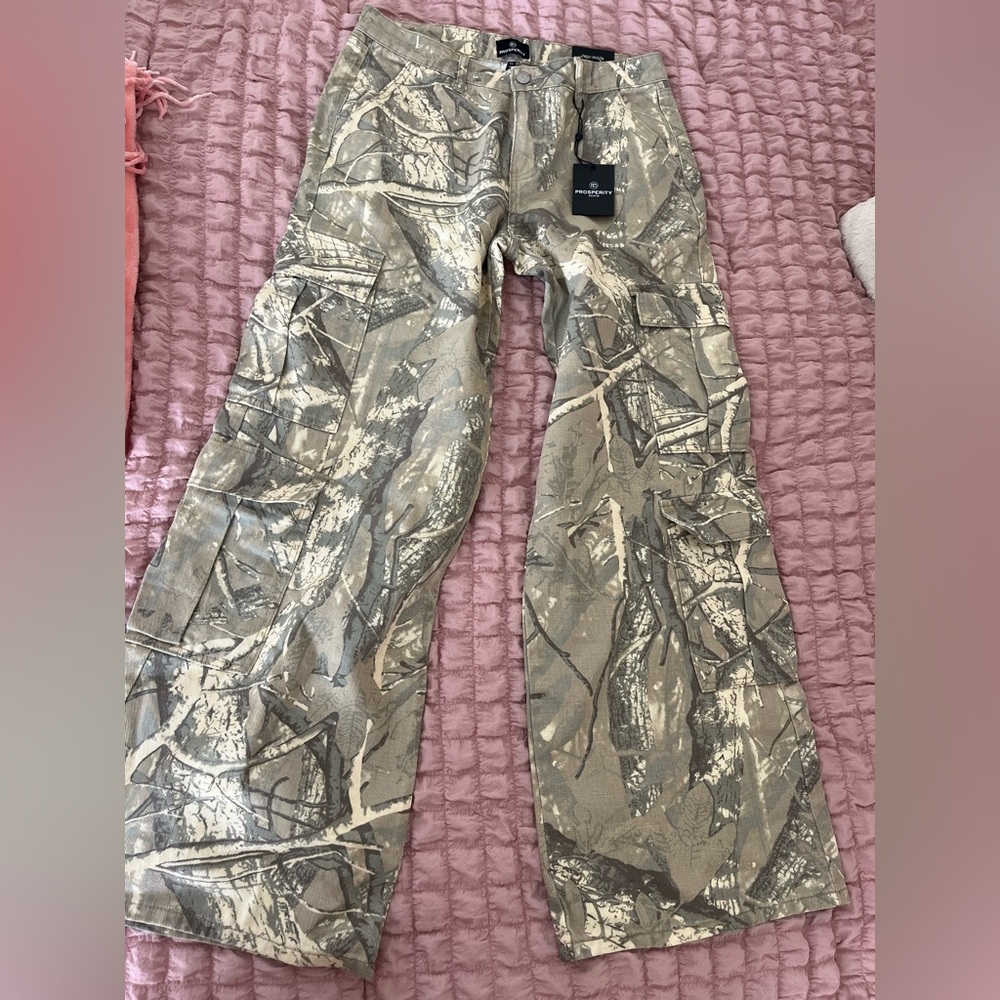 Prosperity cargo baggy straight camo jeans
